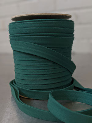 Poly/Cotton Bias 13mm - Hunter - Black Rabbit Fabric Inc.